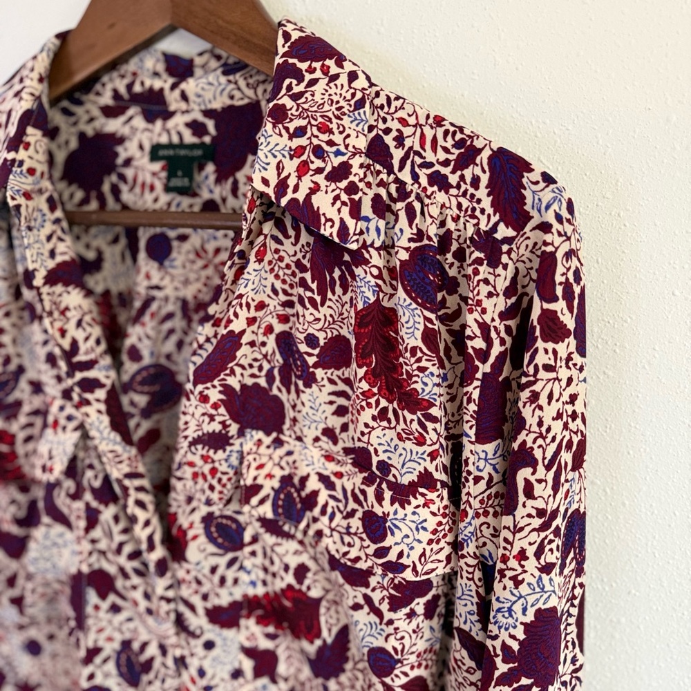 Ann Taylor Paisley Pullover Blouse Size Large Burgundy Navy Boho - Picture 2 of 8
